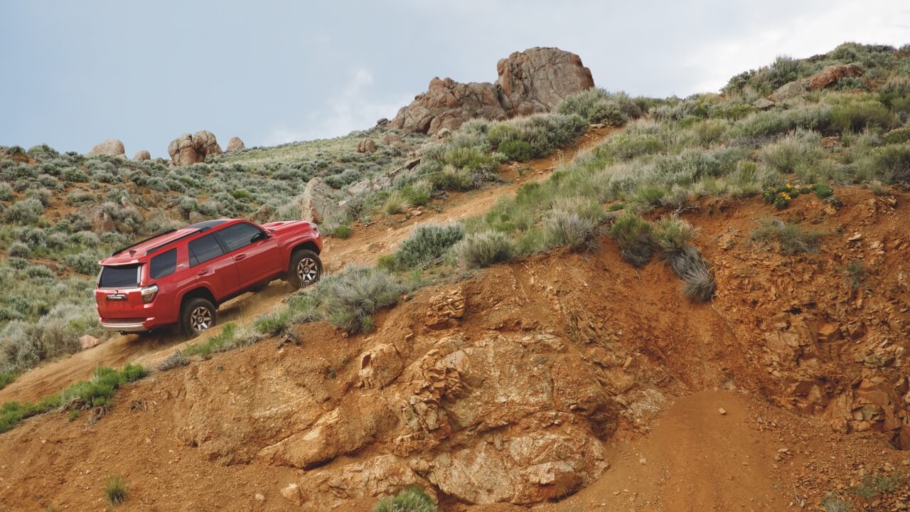 2020 4Runner climbing hill off road